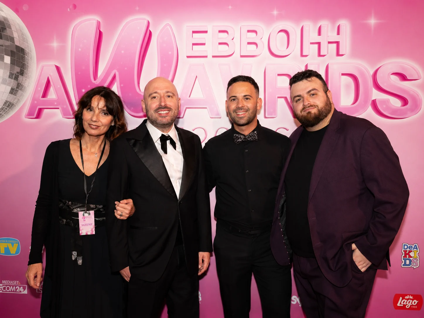 Diego Odello con il team sul red carpet dei Webboh Awards